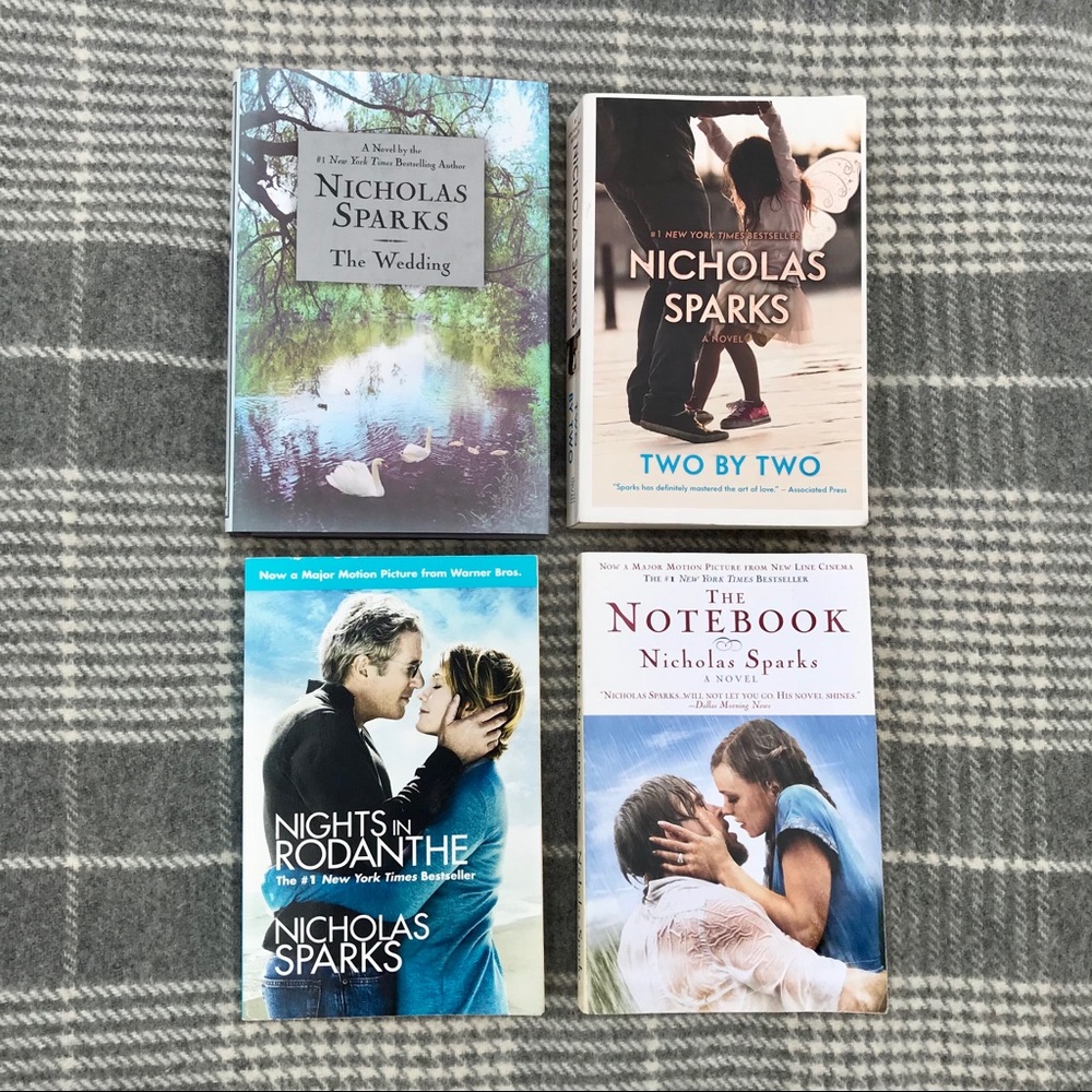 Lot of 4 Nicholas Sparks Novel Books ~ Great Bundle 📚